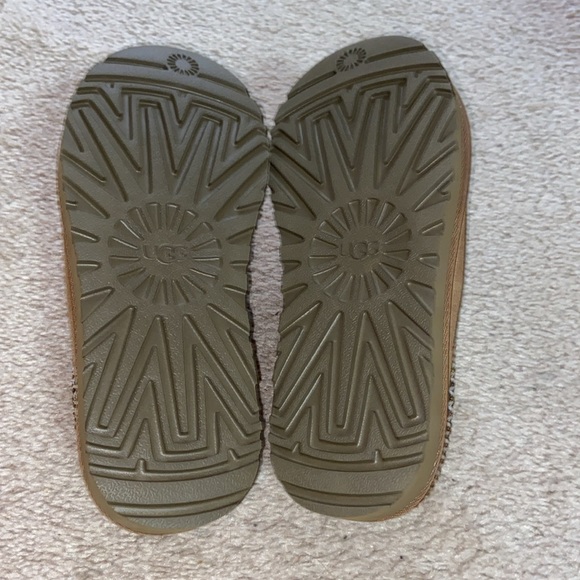 (SOLD) Size 6- Woman's UGG TASMAN Chestnut slipper - Picture 6 of 7
